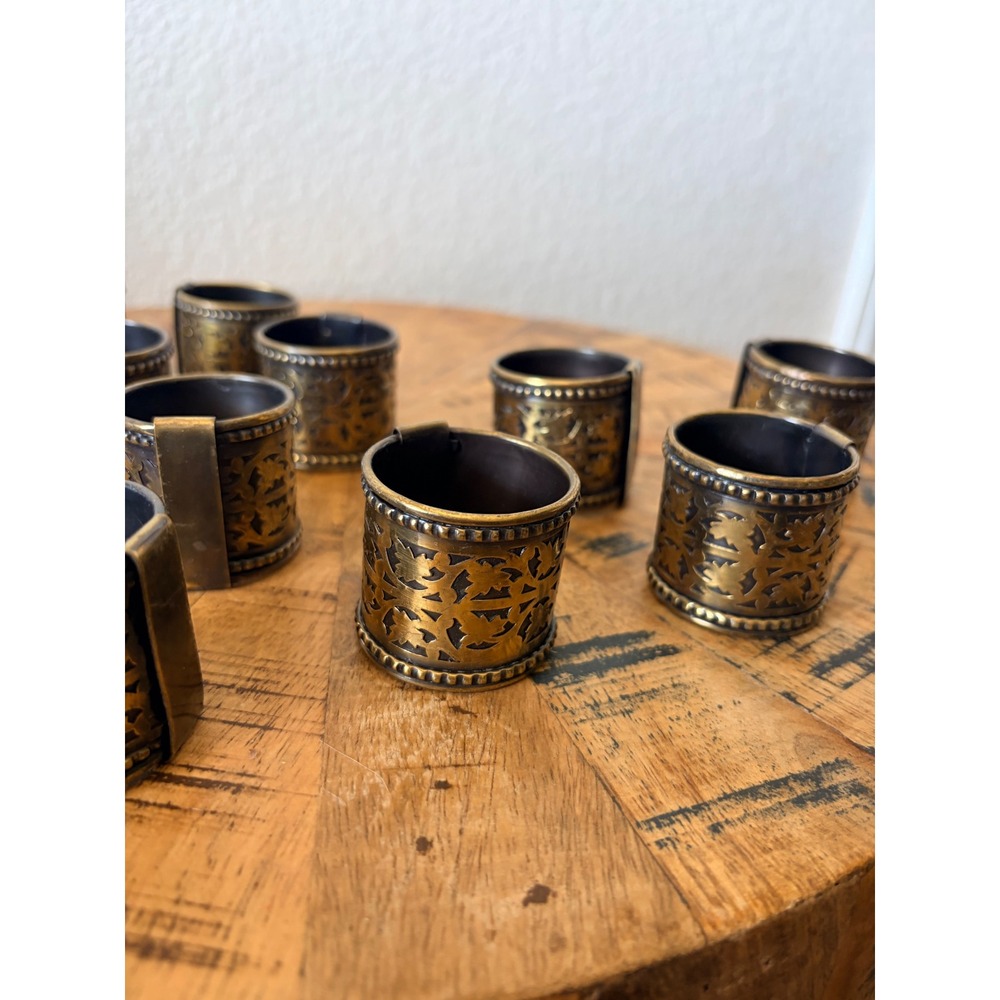 Vintage Brass Napkin Rings Set of 12 Cutout Leaf Pattern Antique Gold Finish - Picture 2 of 7